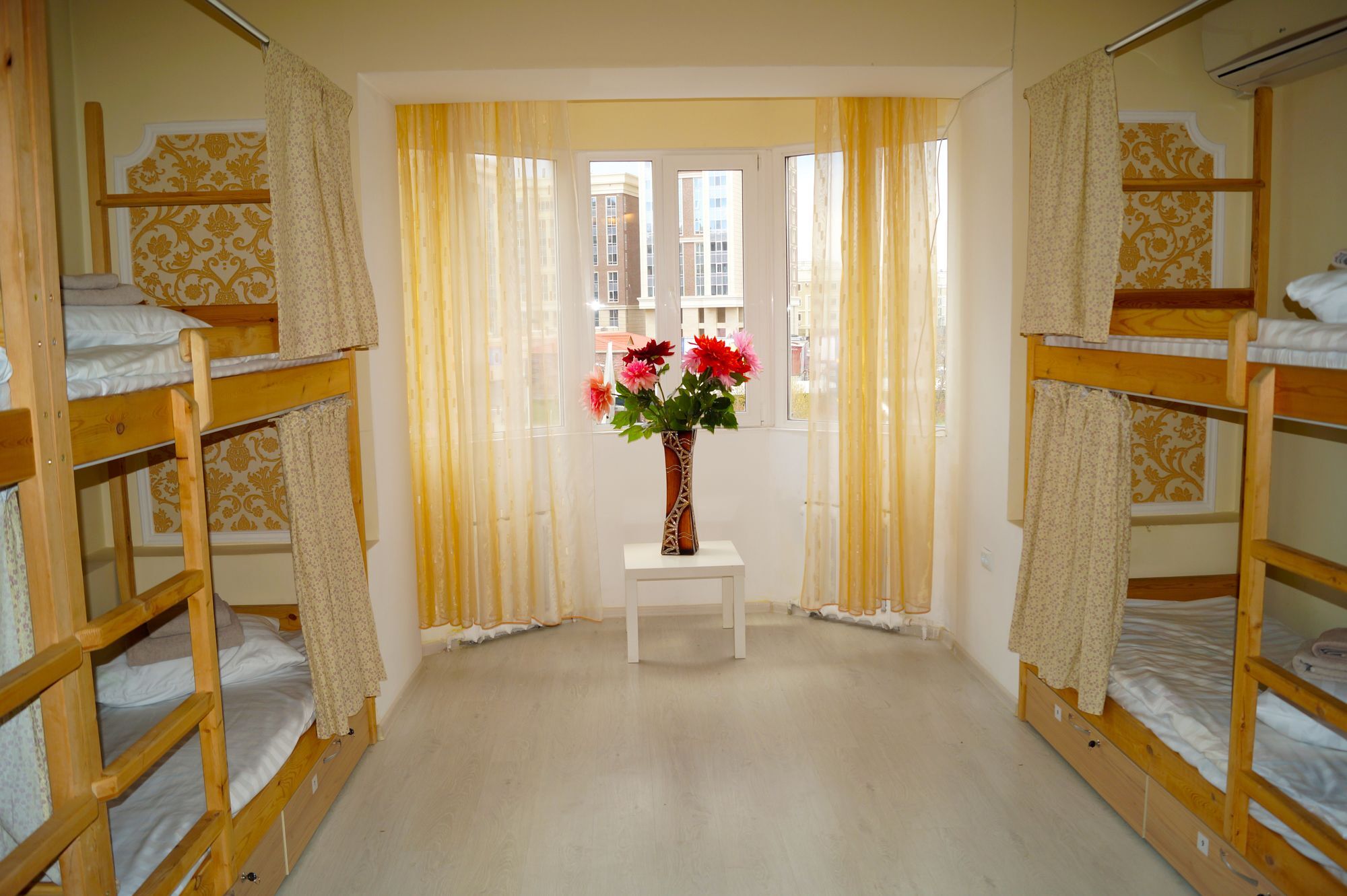 Hostel Nice Travel Astana Exterior foto